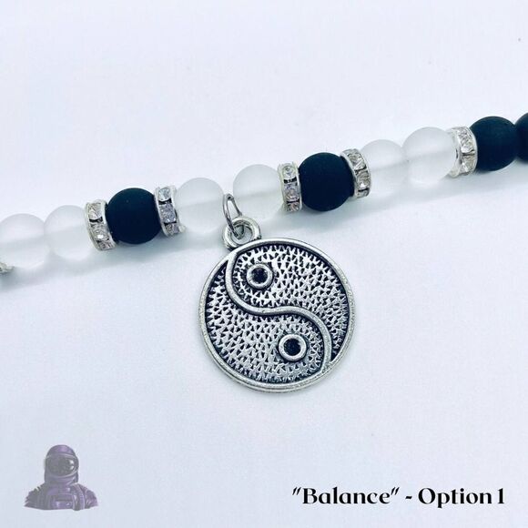 Yin Yang handmade beaded bracelet, black, white, festival, balance, glass beads - Picture 1 of 10